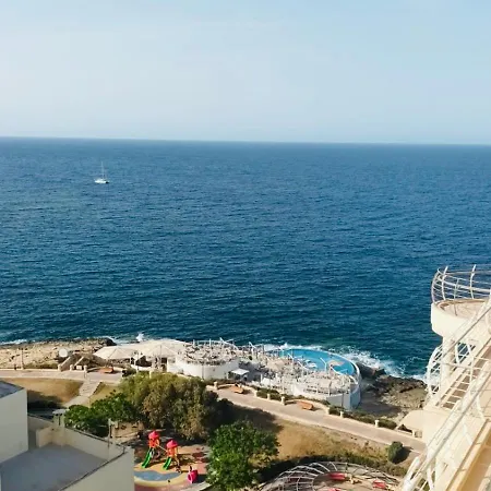 By The Sea Apartman Sliema